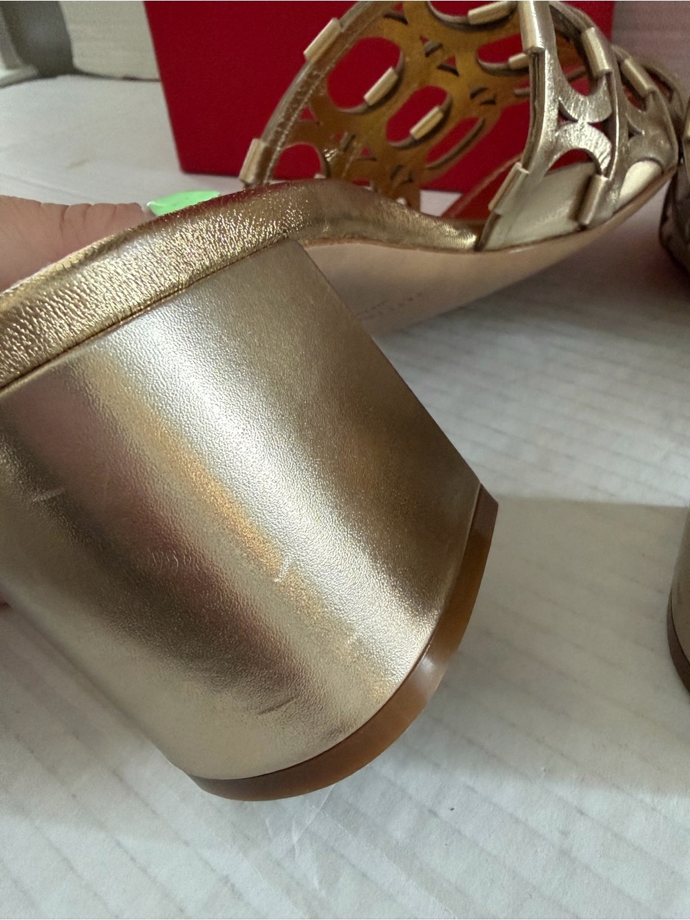 FERRAGAMO Gancini Erne 55 Metallic Gold Laser Cut Leather Slide Sandals 8 - Picture 6 of 11